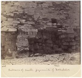[468] Entrance of South pyramid of Dahshûr.