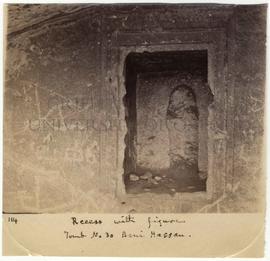 [114] Recess with figure. Tomb No 30 Beni Hassan.