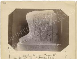 [810] Statuette of Tahuti an official of Hatshepsu.